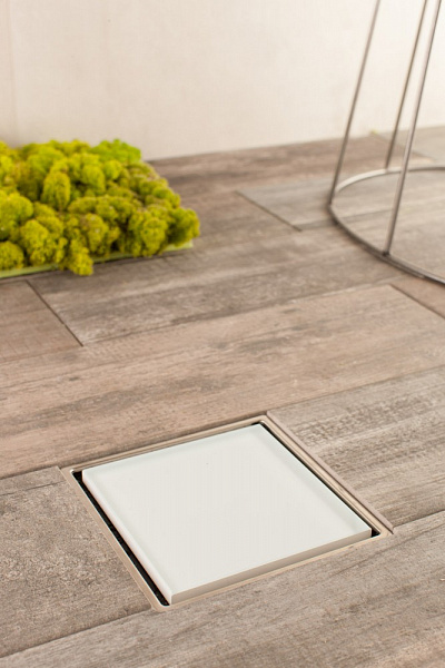 Confluo Standard 15х15 Vertical White Glass Pestan