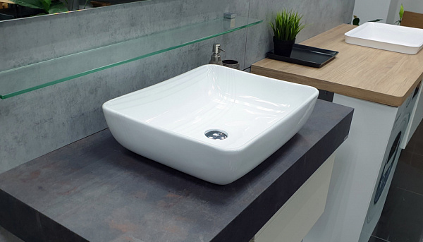 Раковина накладная Velvex  50 см 7050C