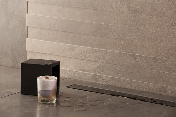 Душевой лоток Pestan Confluo Frameless Line 950 Black Glass